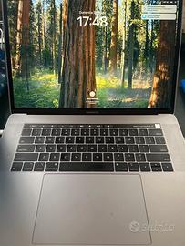 MacBook pro  15” 2018