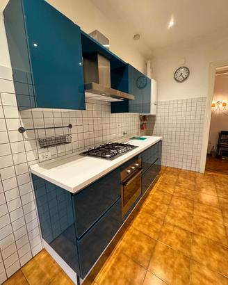  Cucina accessoriata 