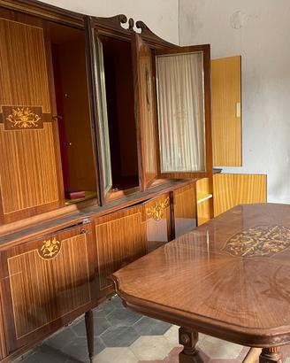 Mobile credenza e tavolo d’epoca