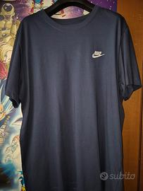 Nike T-shirt 