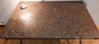 Tavolo in ferro battuto e ripiano in granito