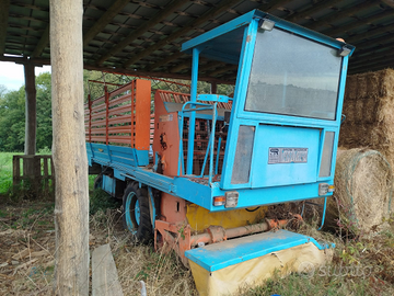 Carica erba semovente