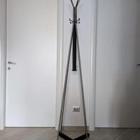 Appendiabiti modello IKEA TJUSIG, nero