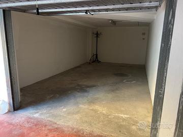 Garage, posti auto, cantine - Ponterio