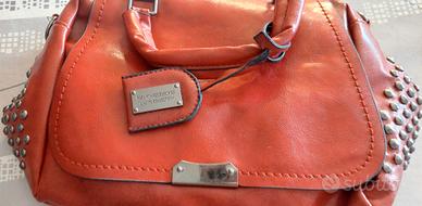 Borsa in similpelle con tracolla 