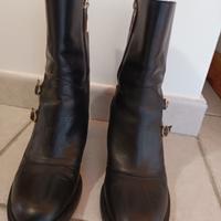 stivaletti in pelle nera 