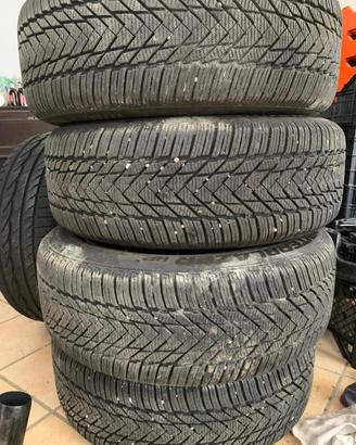 Cerchi e gomme invernali con meno di 1000km