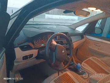 BMW 216 Gran Tourier 
