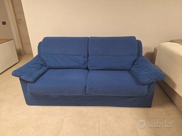 Divano in microfibra seminuovo