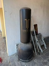 Sacco da box con guantoni