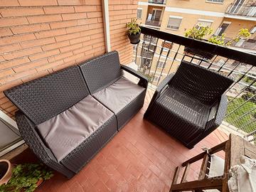 Divano e poltrona balcone giardino