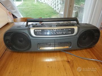 Radio con doppio registratore musicassette Aiwa