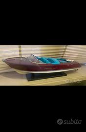 Modello barca Aquarama Riva da collezione