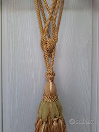 Fiocco dorato da tenda