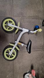 Bicicletta senza pedali 