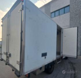 CELLA FRIGO FUNZIONANTE LUNGA 3.80M