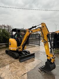 E165 Mini escavatore 30 q Caterpillar 303E