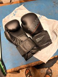 Guanti da boxe nuovi
