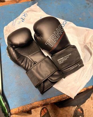 Guanti da boxe nuovi
