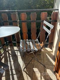 Tavolino tondo per esterno + 2 sedie