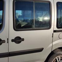 Porta laterale sx nuda FIAT DOBLO del 2008