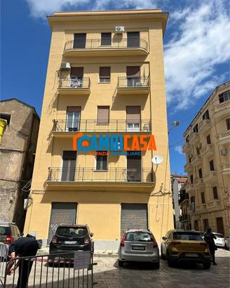 Piazza Borgese/vicolo Signoruzzo - Magazzino