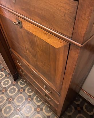 Antico secretaire