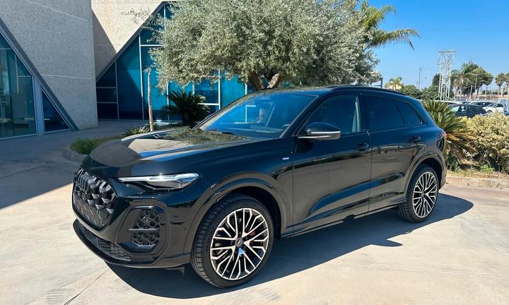 Audi Q5 tdi Sline Anticipo €18.500 noleggio no sco