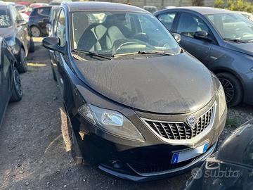 Lancia Ypsilon 1.0 FireFly 5 porte S&S Hybrid...