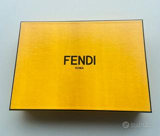 Contenitore in cartone