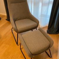 Poltrona e poggiapiedi