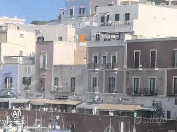 Quattro posti letto una cucina due bagni un solari