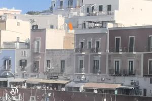 Quattro posti letto una cucina due bagni un solari