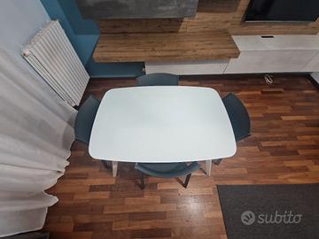 Tavolo allungabile in vetro + sedie