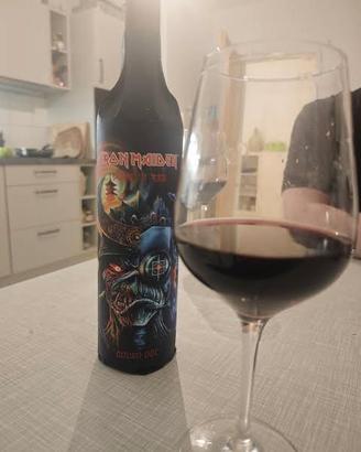 bottiglia vino doruro Iron Maiden 