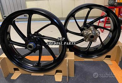 Honda cbr 1000 cerchi pvm forgiati superbike