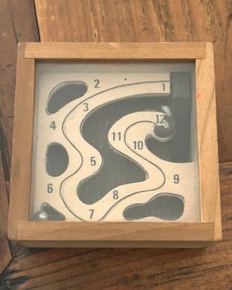 Gioco del labirinto in legno vintage