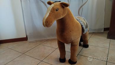 Cavallo cavalcabile  in morbido peluche per bambin