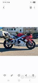 Yamaha Yzf R1 