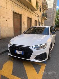 Audi A4 Avant S Line edition TDI 190 CV 