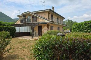 PORZIONE DI BIFAMILIARE A FIUGGI