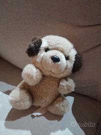 Peluches a forma di cagnolino