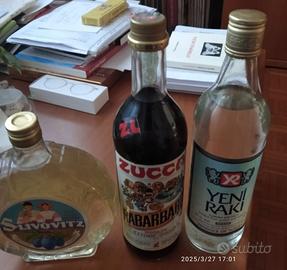 Bottiglie liquori vintage