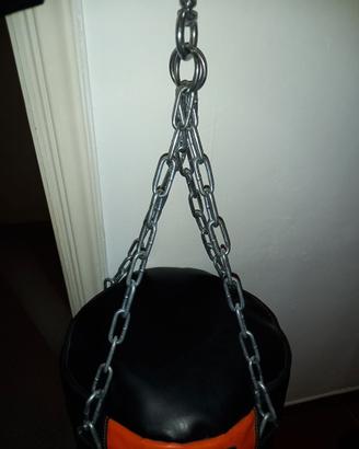 Sacco da boxe con supporto