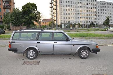 Volvo 245