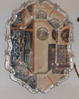Specchio veneziano di vetro di Murano