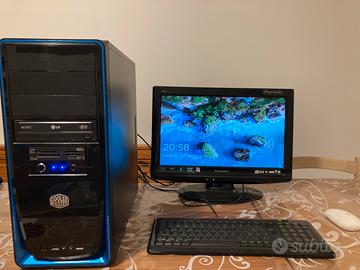 PC fisso con licenza Windows 10 Pro attiva