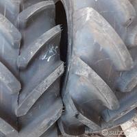 Coppia di pneumatici di tractor nuovi 18.4 30 bkt