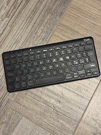 Trust Lyra Tastiera Bluetooth Multidispositivo