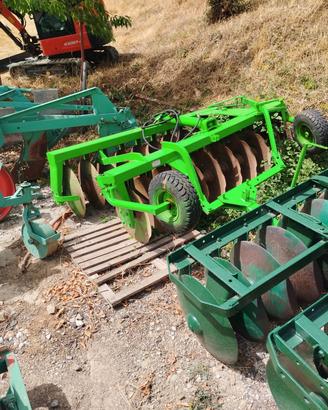 attrezzatura agricola  varie come da foto 